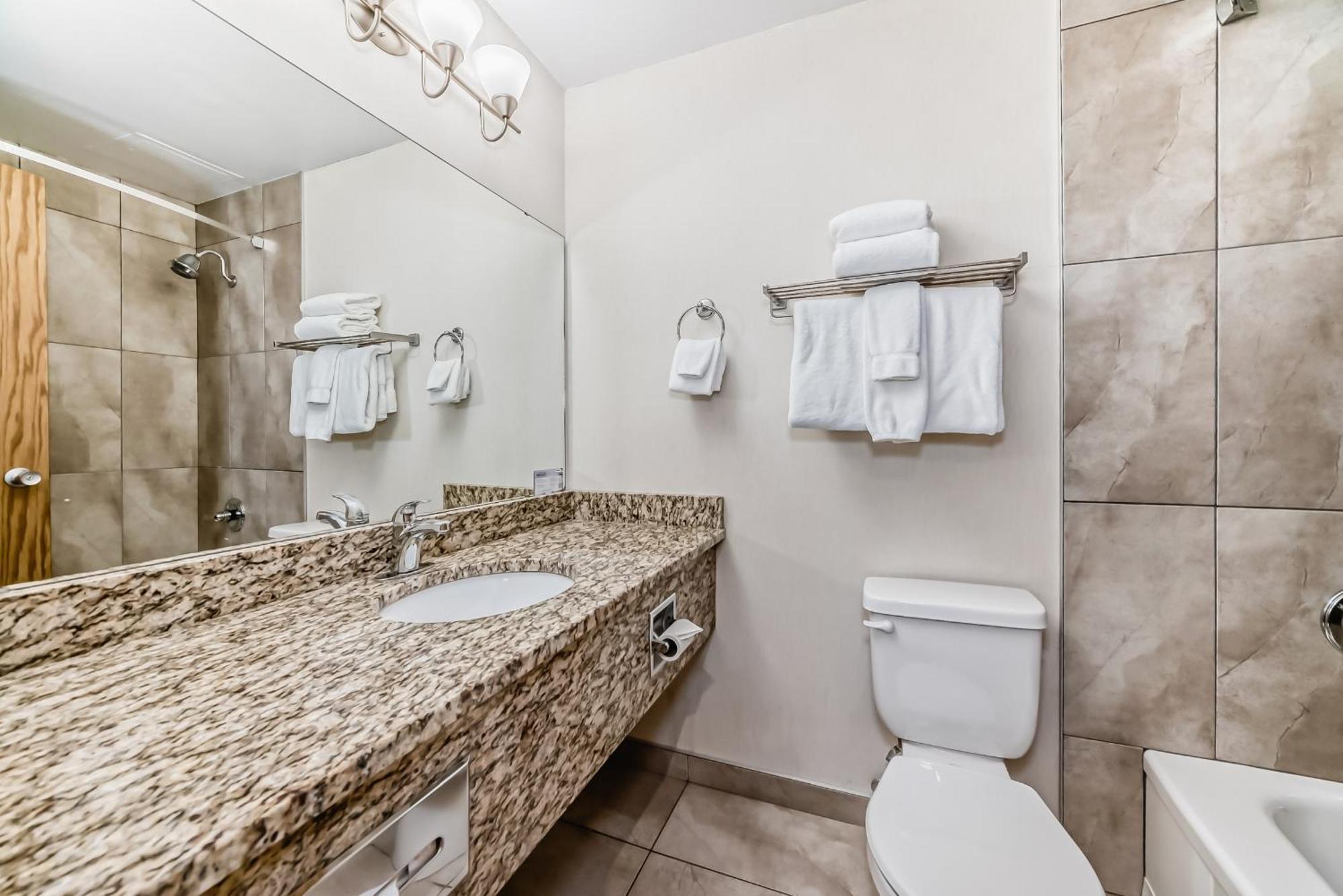 Invermere Inn & Suites Dış mekan fotoğraf