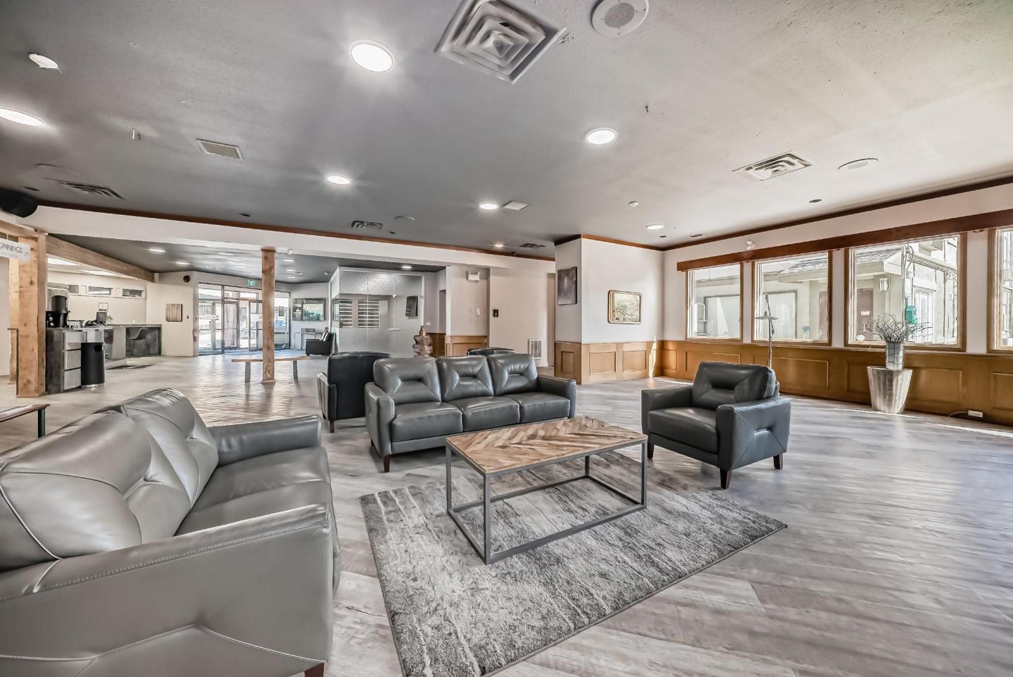 Invermere Inn & Suites Dış mekan fotoğraf
